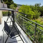 Sunny Apartment Vinisce