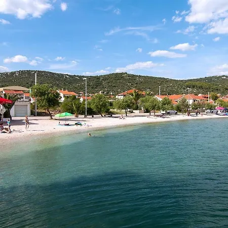 Sunny Lägenhet Vinišće